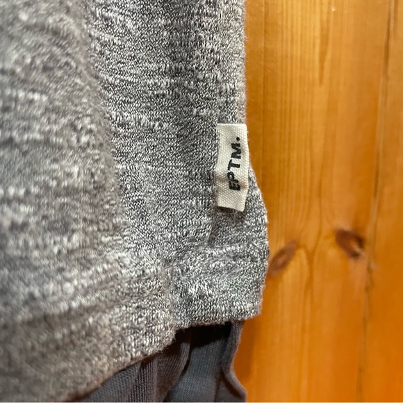 Heather Grey Tee - Picture 2 of 4